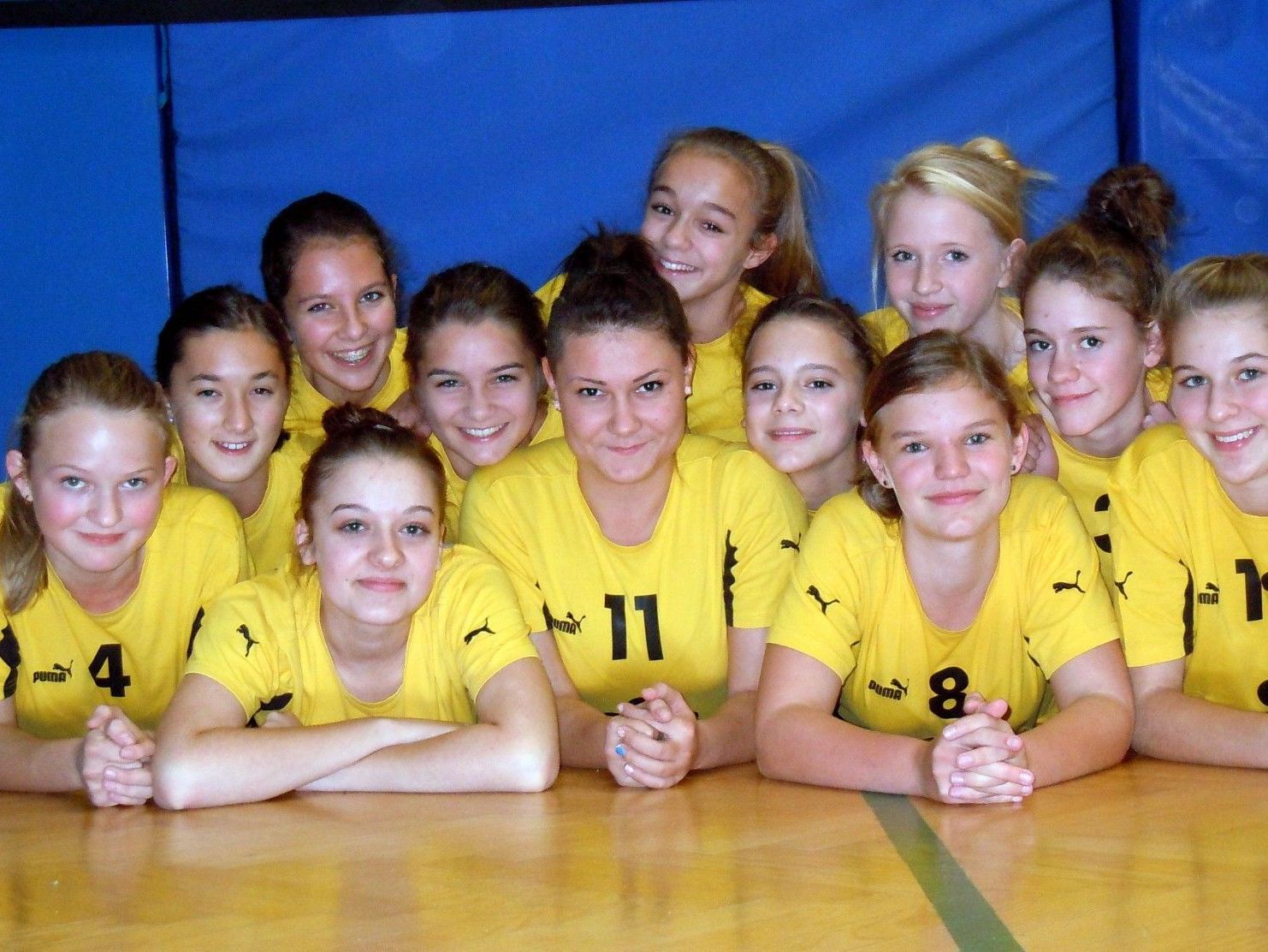 Die Mädchen freuen sich auf die Meisterschaft Die Mädchen freuen sich auf die Meisterschaft