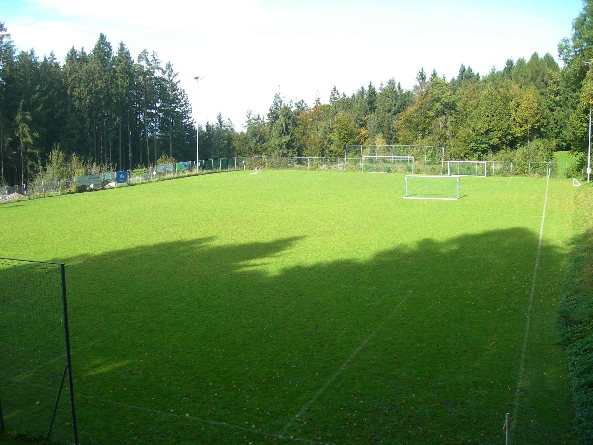 Der Fußballplatz in Übersaxen soll vergrößert werden.