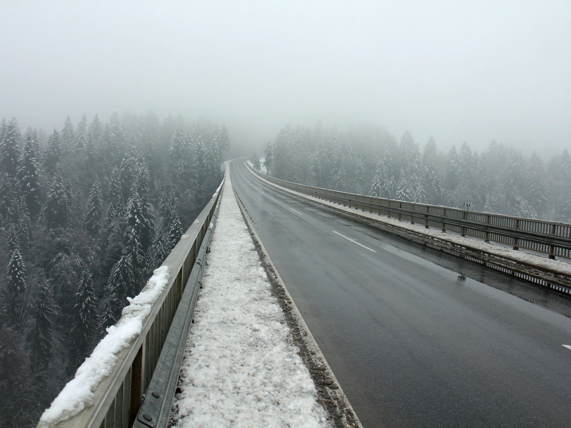 Nach Verkehrsunfällen ist Suizid die zweithäufigste Todesursache bei Kindern und Jugendlichen. Nach Verkehrsunfällen ist Suizid die zweithäufigste Todesursache bei Kindern und Jugendlichen.