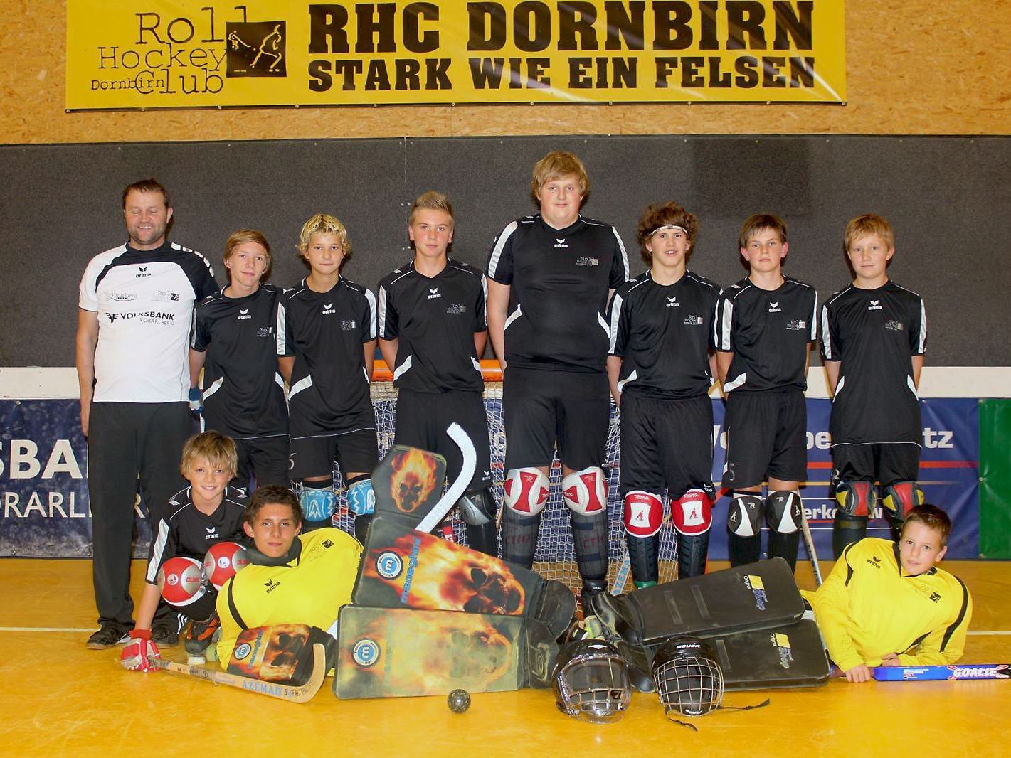 Die Unter-15-Mannschaft des RHC Dornbirn nimmt erstmals beim Europacup in Spanien teil. Die Unter-15-Mannschaft des RHC Dornbirn nimmt erstmals beim Europacup in Spanien teil.