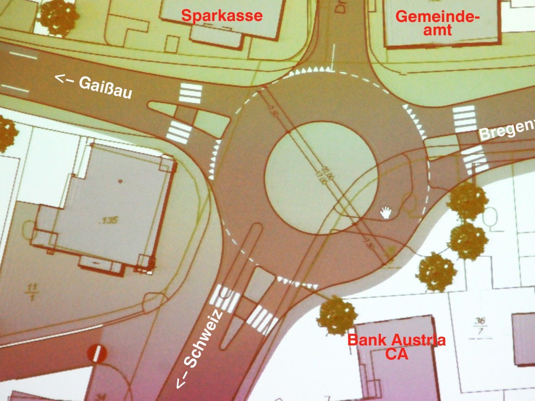 Ein Kreisverkehr soll nach dem Wunsch der Gemeinde die Ampel im Ortszentrum von Höchst ersetzen.