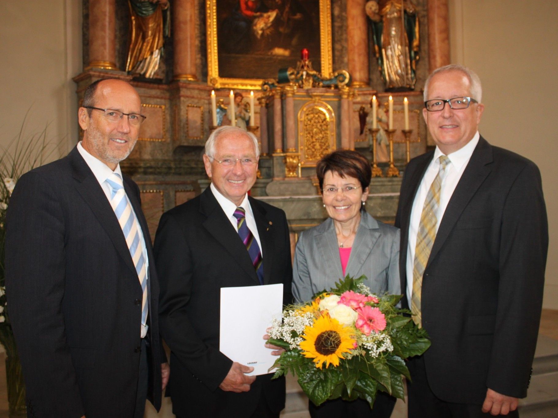Bürgermeister Xaver Sinz, Wolfgang und Helga Alge sowie Vizebürgermeister Michael Simma. Bürgermeister Xaver Sinz, Wolfgang und Helga Alge sowie Vizebürgermeister Michael Simma.