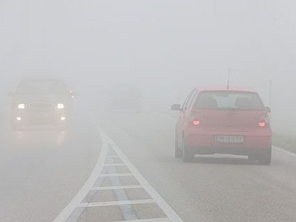 Nebel sorgt für schlechte Sicht - oftmals sind Unfälle die Folge Nebel sorgt für schlechte Sicht - oftmals sind Unfälle die Folge