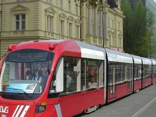 Ringstraßenbahn Unteres Rheintal: Nur eine von vielen Möglichkeiten, den Verkehr in Vorarlberg zu entlasten Ringstraßenbahn Unteres Rheintal: Nur eine von vielen Möglichkeiten, den Verkehr in Vorarlberg zu entlasten