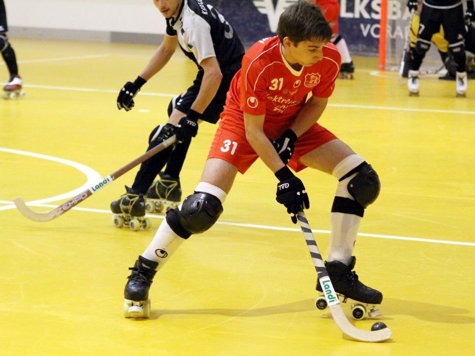 RHC Wolfurt unterlag Basel mit 2:9, nächsten Samstag steigt das Ländlederby gegen Dornbirn. RHC Wolfurt unterlag Basel mit 2:9, nächsten Samstag steigt das Ländlederby gegen Dornbirn.