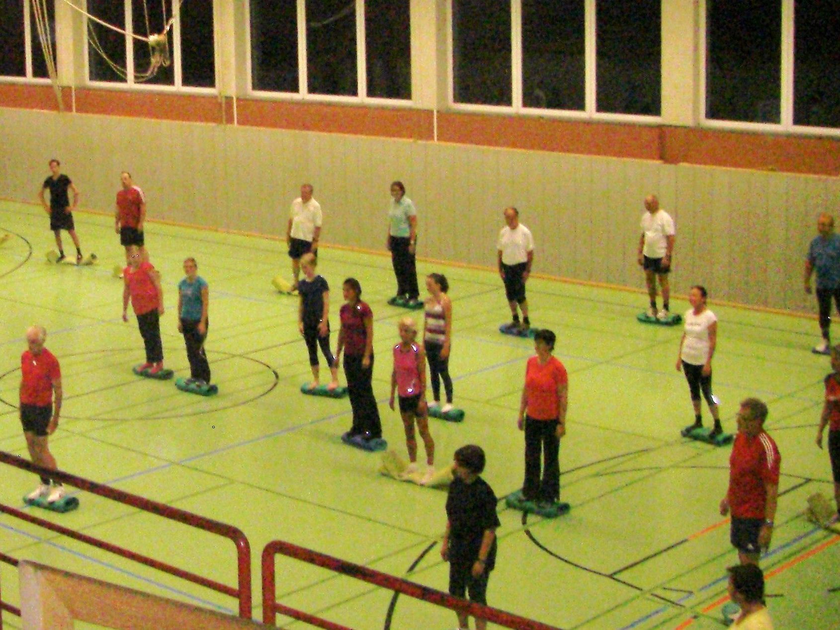 WinterFit-Programm des SchiLauf - SV Lochau unter Anleitung ausgebildeter Instruktorinnen. WinterFit-Programm des SchiLauf - SV Lochau unter Anleitung ausgebildeter Instruktorinnen.