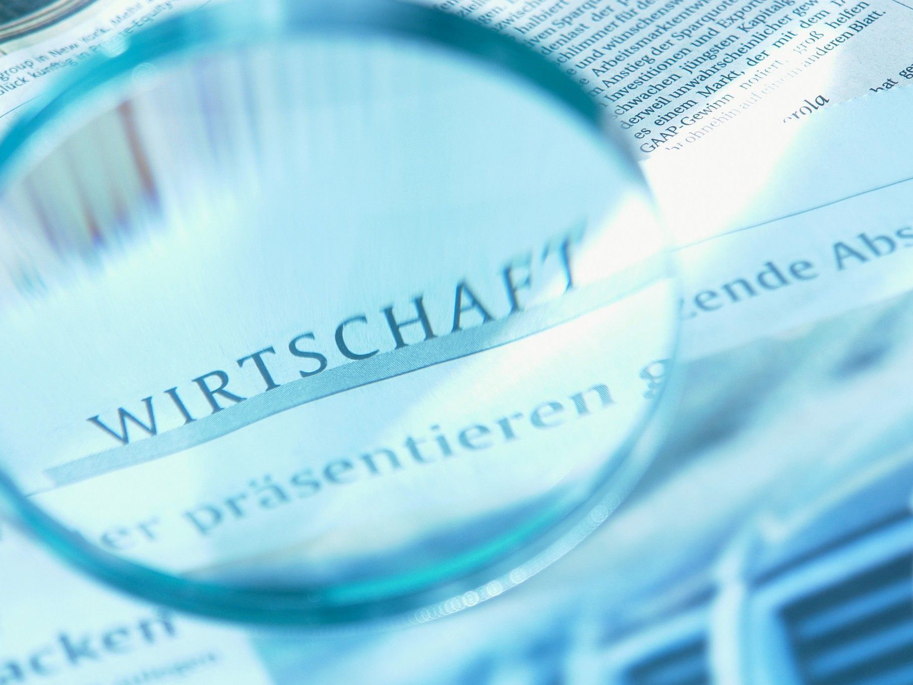 Betriebe bewerten Geschäftslage in den nächsten Monaten mit großer Zurückhaltung. Betriebe bewerten Geschäftslage in den nächsten Monaten mit großer Zurückhaltung.