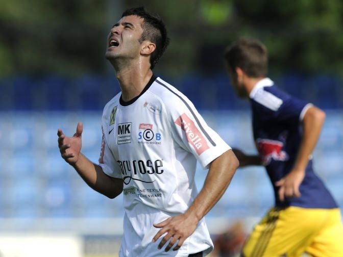 Bregenz-Jungstar Dennis Alibabic wird in Liverpool und Glasgow ein Probetraining bestreiten. Bregenz-Jungstar Dennis Alibabic wird in Liverpool und Glasgow ein Probetraining bestreiten.