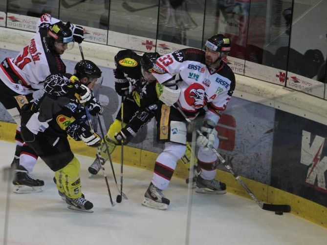 Der EC Dornbirn verstärkt sich ab sofort mit Matt Keith in der Offensive. Der EC Dornbirn verstärkt sich ab sofort mit Matt Keith in der Offensive.