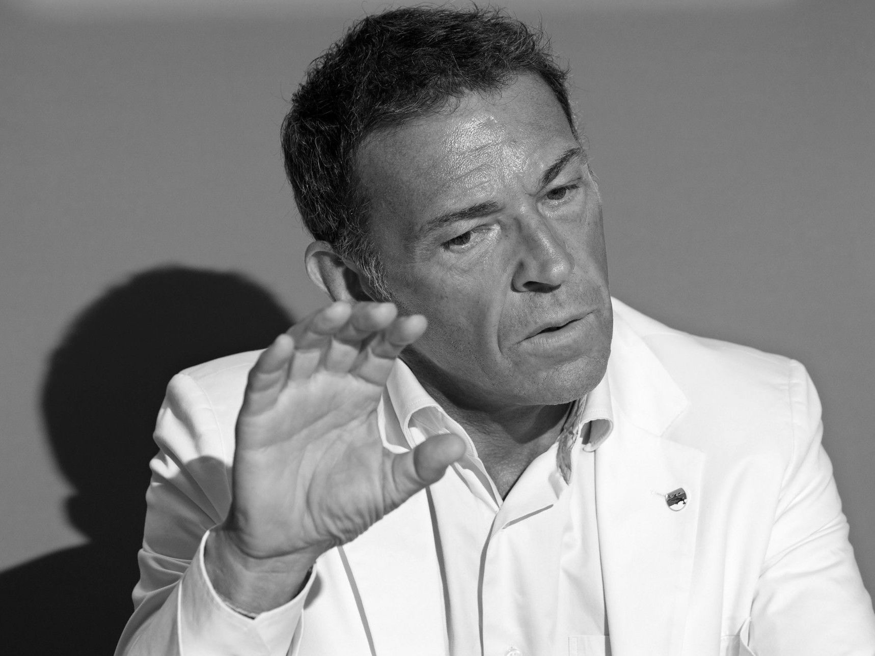 Jörg Haider raste am 11. Oktober 2008 mit seinem Auto in den Tod. Jörg Haider raste am 11. Oktober 2008 mit seinem Auto in den Tod.