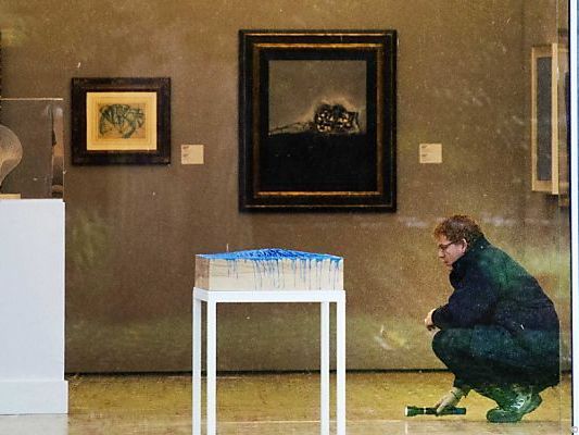 Ermittler sind am Tatort Ermittler sind am Tatort