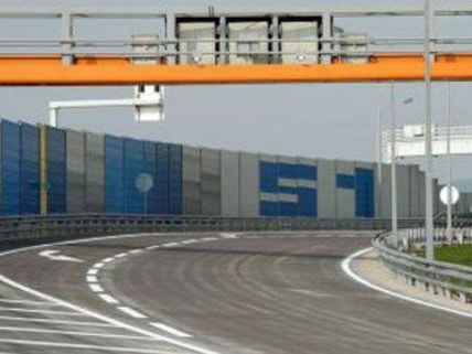 Für drei Stunden kommt es am Mittwoch zu einer Sperre auf der S1. Für drei Stunden kommt es am Mittwoch zu einer Sperre auf der S1.