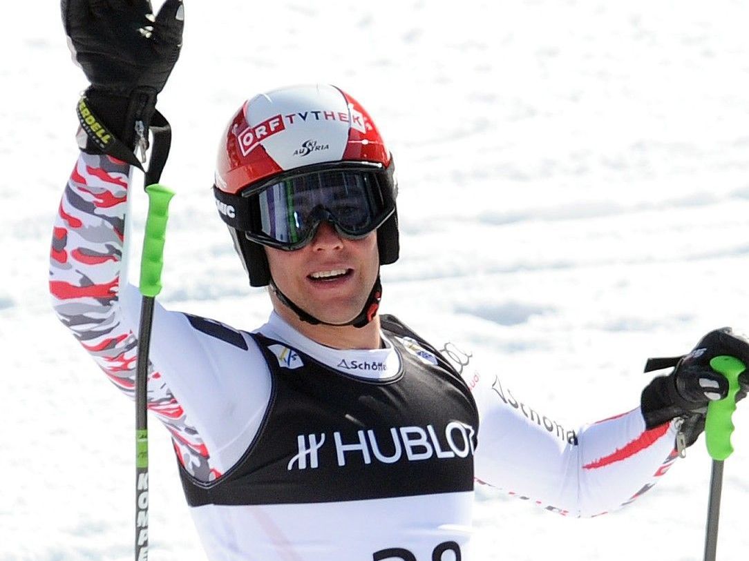 Björn Sieber (23) erlag am Nationalfeiertag nach einem tragischen Verkehrsunfall seinen schweren Verletzungen. Björn Sieber (23) erlag am Nationalfeiertag nach einem tragischen Verkehrsunfall seinen schweren Verletzungen.