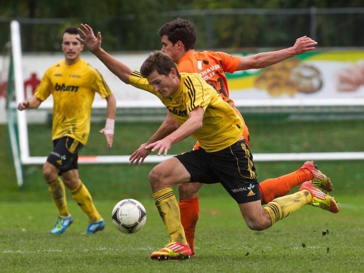 Niklas Schranz schoss Höchst an die Tabellenspitze. Für Schranz war es der fünfte Saisontreffer. Niklas Schranz schoss Höchst an die Tabellenspitze. Für Schranz war es der fünfte Saisontreffer.