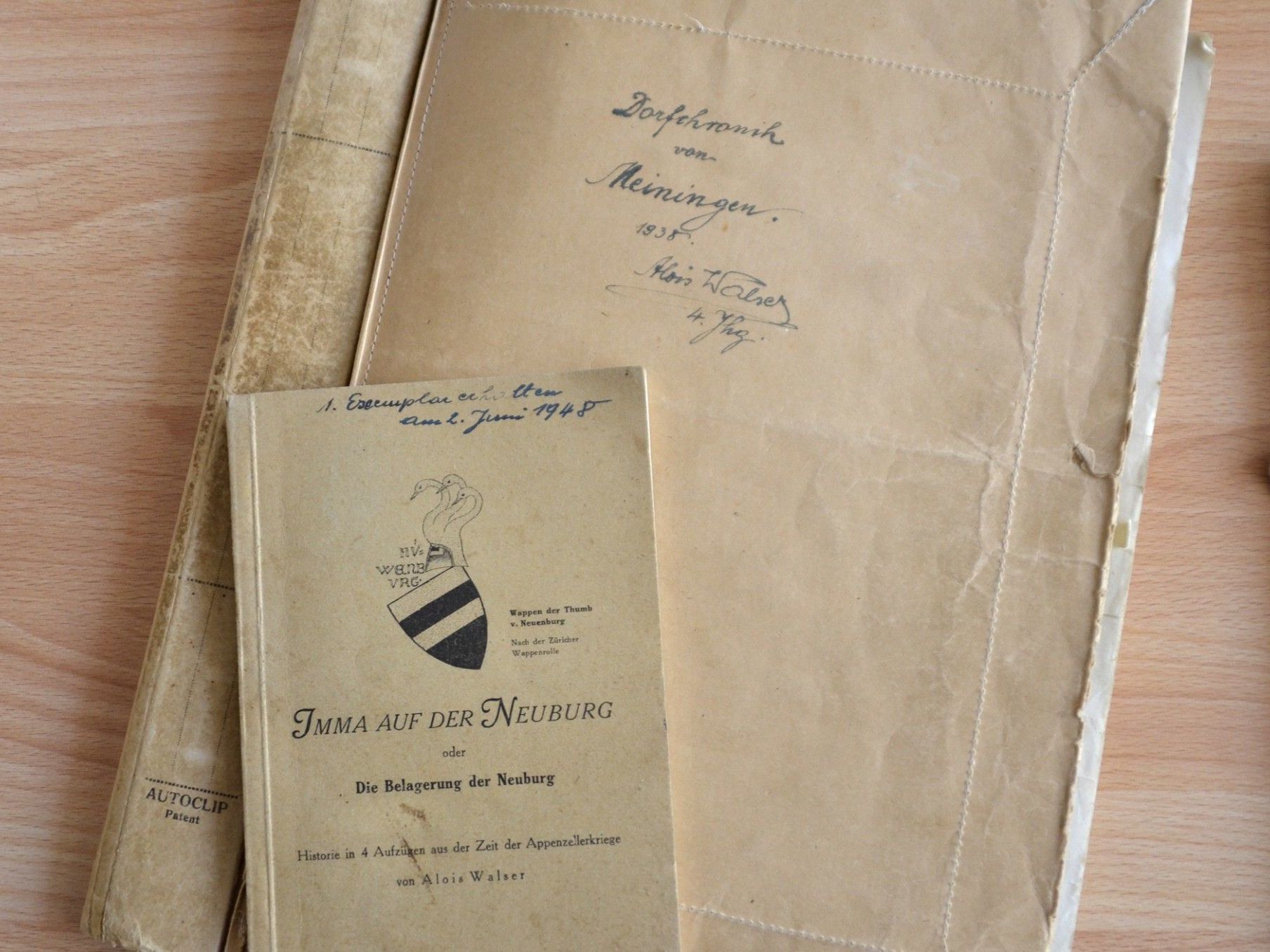 Ausstellung von Arbeiten des Alois Walser im Rahmen der Lesung. Ausstellung von Arbeiten des Alois Walser im Rahmen der Lesung.