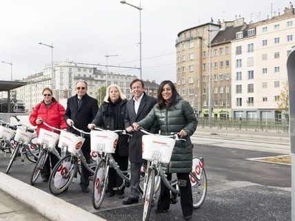 Am neuen Wiener Hauptbahnhof wurde die 100. Station der Citybikes eröffnet. Am neuen Wiener Hauptbahnhof wurde die 100. Station der Citybikes eröffnet.