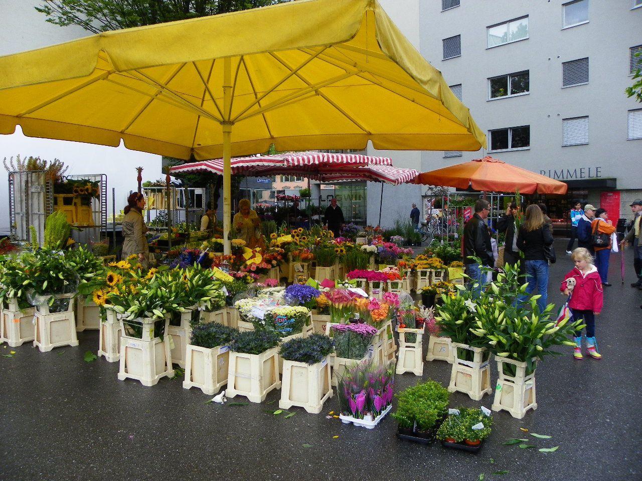 Blumenmarkt macht Platz für den Eislaufplatz