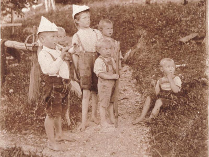 Kehlegg-Kinder, 1902