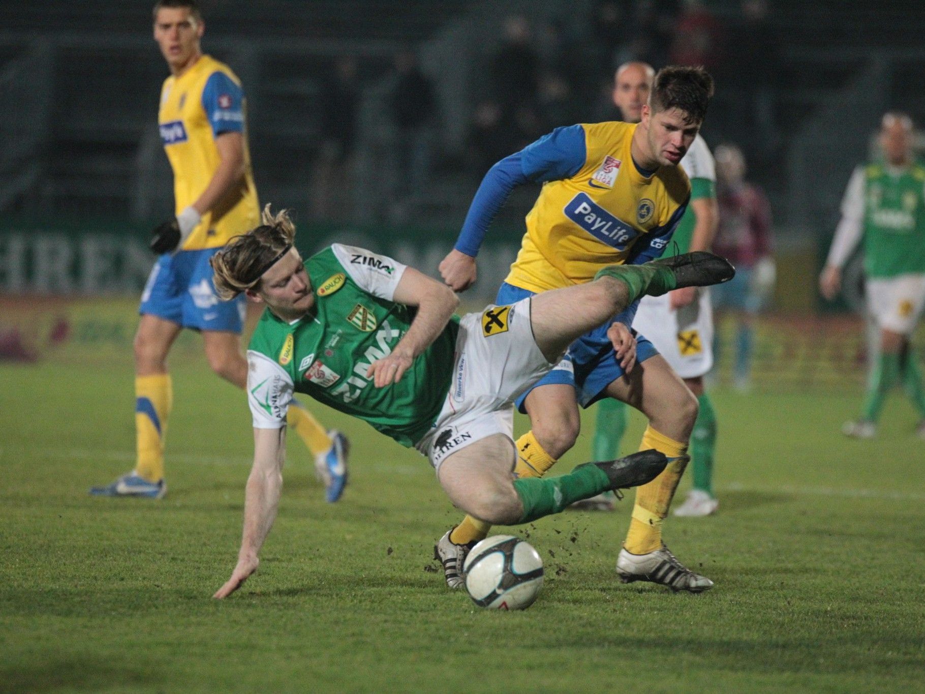 Austria Lustenau bei Erste-Liga-Saisonhalbzeit 6 Punkte vorn. Austria Lustenau bei Erste-Liga-Saisonhalbzeit 6 Punkte vorn.