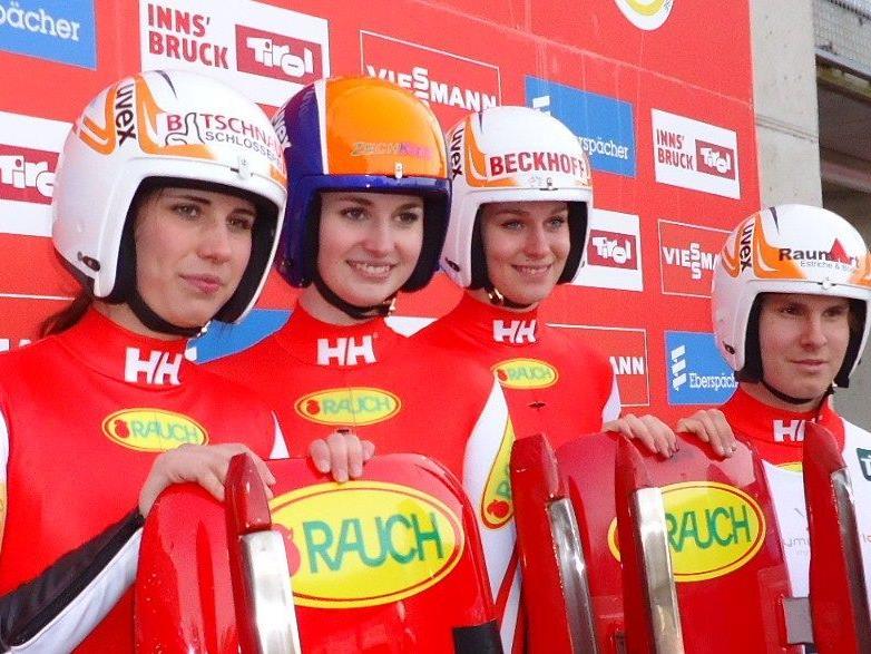 Melina, Janika und Katrin Heinzelmaier sowie Thomas Steu beim Weltcup in Igls.