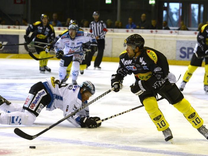 Kozek & Co. mussten sich den Black Wings erneut geschlagen geben Kozek & Co. mussten sich den Black Wings erneut geschlagen geben