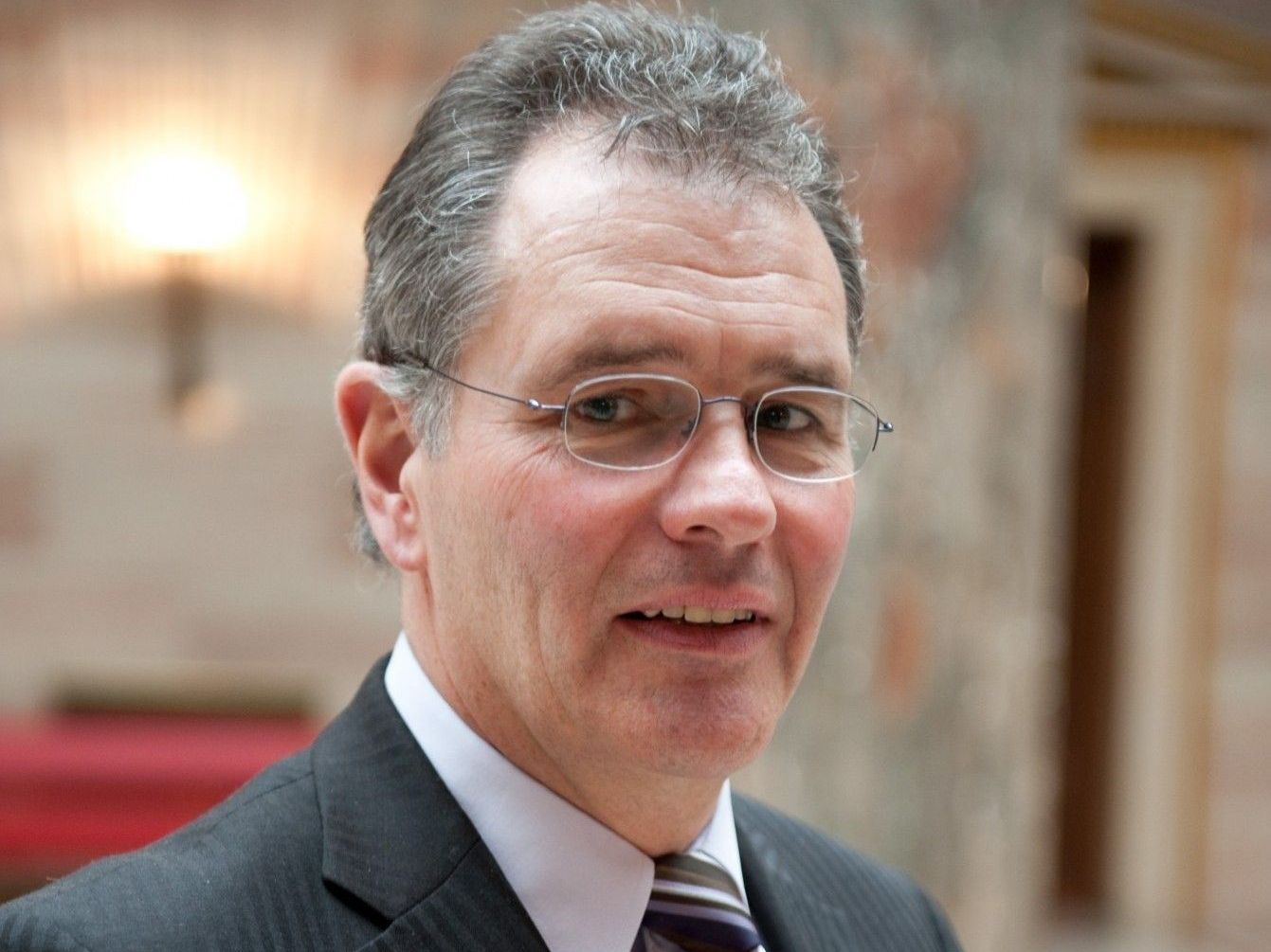 Gegen vermögensbezogene Steuern. Gegen vermögensbezogene Steuern.