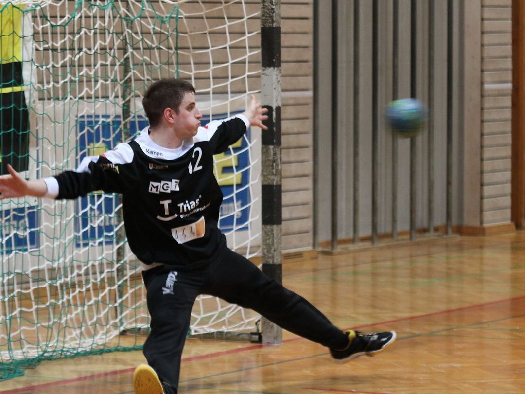 Feldkirch Goalie Stephan Hämmerle hielt kurz vor dem Abpfiff noch einen Siebenmeter. Feldkirch Goalie Stephan Hämmerle hielt kurz vor dem Abpfiff noch einen Siebenmeter.