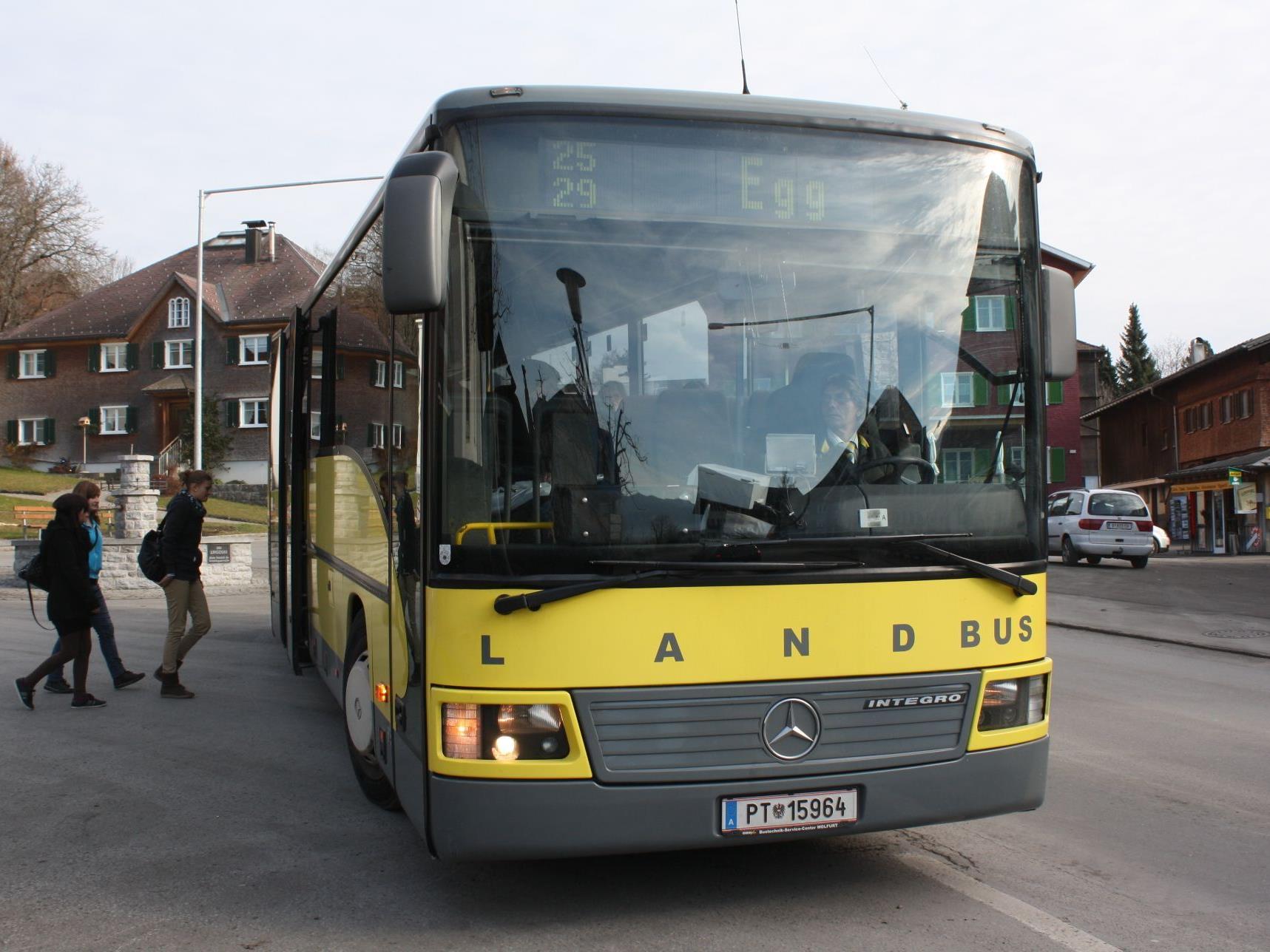 Zahlreiche Optimierungen wurden in den neuen Landbus-Fahrplan eingearbeitet.