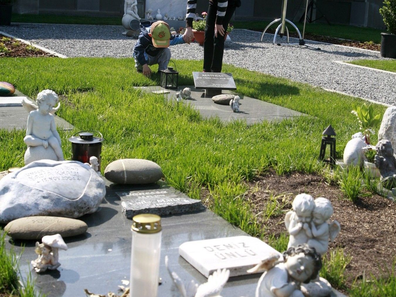 Gedenkgottesdienst für alle zu früh verstorbenen Kinder: 17. November, 15.00 Uhr, Kapelle des LKH Rankweil Gedenkgottesdienst für alle zu früh verstorbenen Kinder: 17. November, 15.00 Uhr, Kapelle des LKH Rankweil