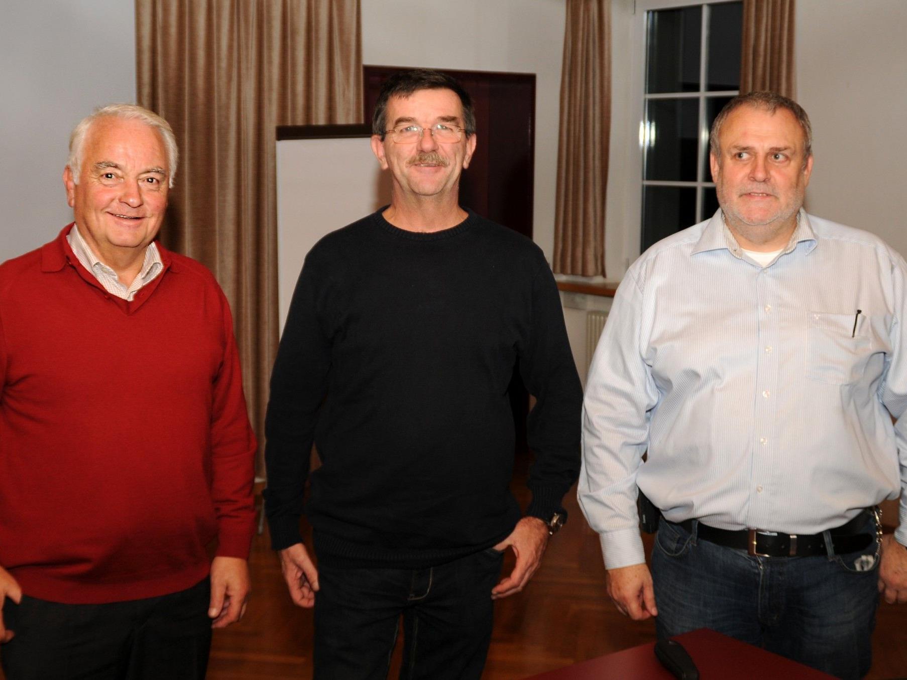 Edi Ortner vom Höchster Seniorenrat mit Herbert Humpeler und Harald Longhi von der Polizei