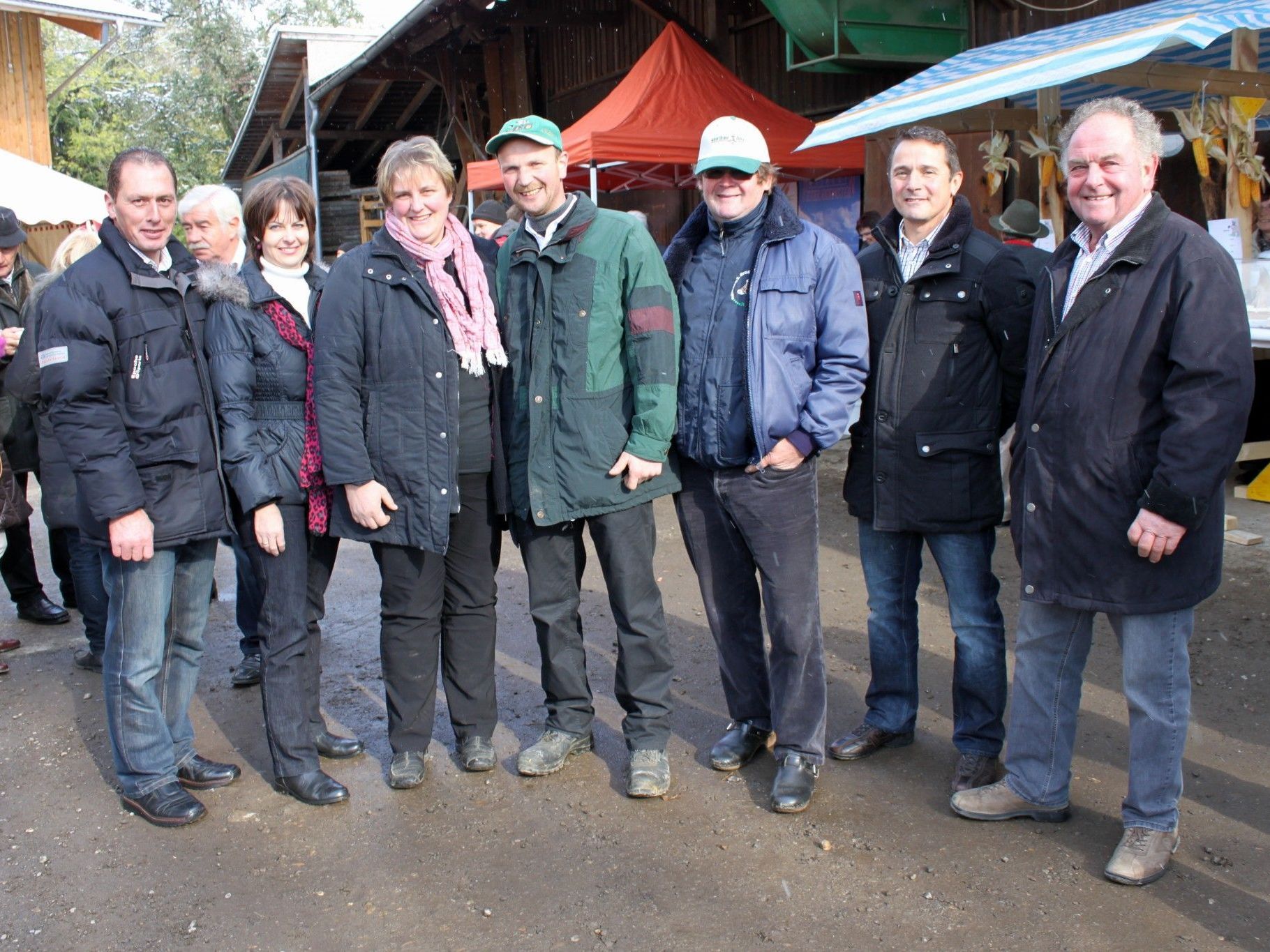 „Tag des offenen Bauernhofes“ auf dem neuen Hof der Familie Faisst in Lochau mit prominenten Besuchern. „Tag des offenen Bauernhofes“ auf dem neuen Hof der Familie Faisst in Lochau mit prominenten Besuchern.