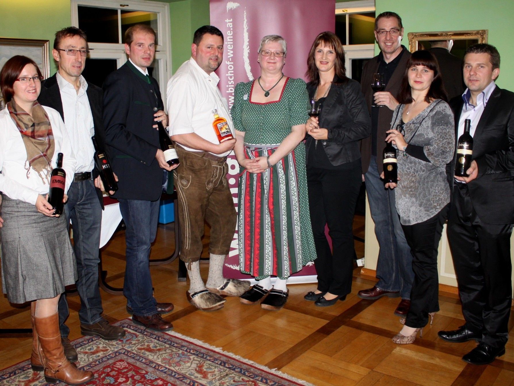 Weine, Edelbrände und Whisky, die Vinothek wein:gut und die Broger Privatbrennerei OG luden mit ihren Partnern zur Verkostung ins „Reiner“. Weine, Edelbrände und Whisky, die Vinothek wein:gut und die Broger Privatbrennerei OG luden mit ihren Partnern zur Verkostung ins „Reiner“.
