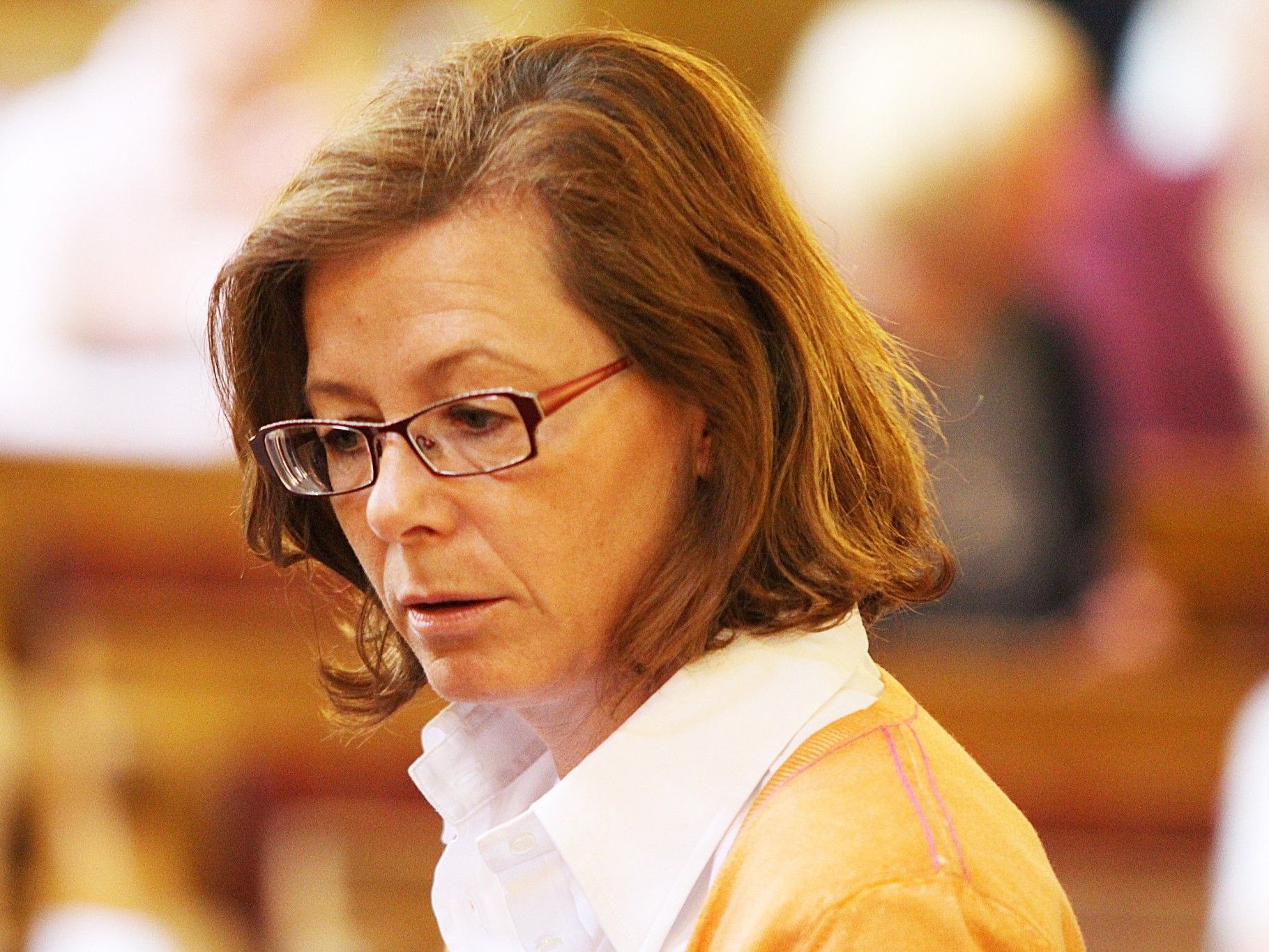 Kornelia Ratz muss sich mit ihrer eigenen Tante herumschlagen. Kornelia Ratz muss sich mit ihrer eigenen Tante herumschlagen.