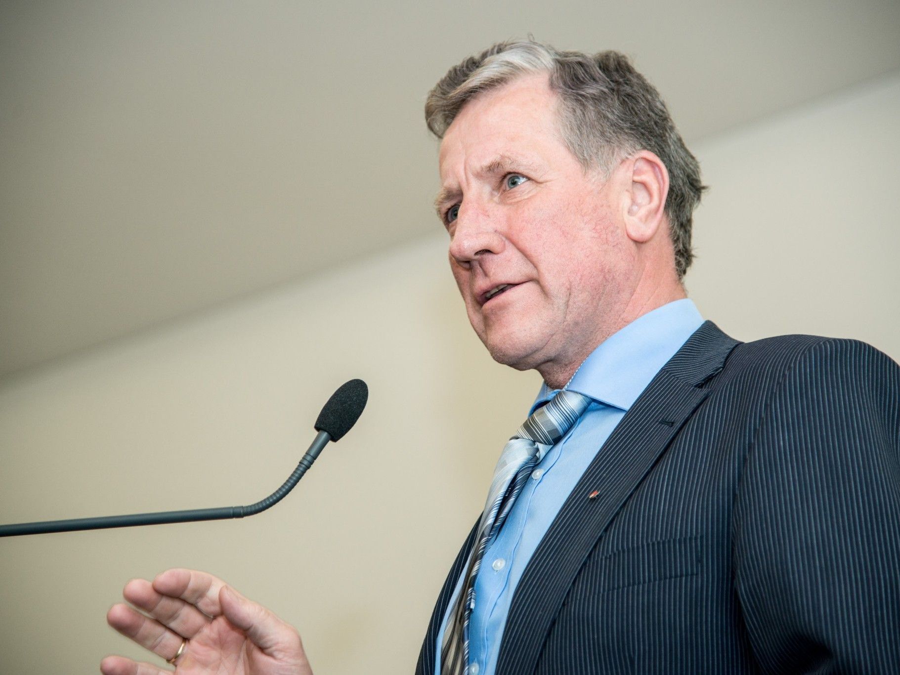 Vorarlbergs Sicherheitslandesrat Schwärzler arbeitet mit der Caritas an der Unterbringung der Asylwerber. Vorarlbergs Sicherheitslandesrat Schwärzler arbeitet mit der Caritas an der Unterbringung der Asylwerber.