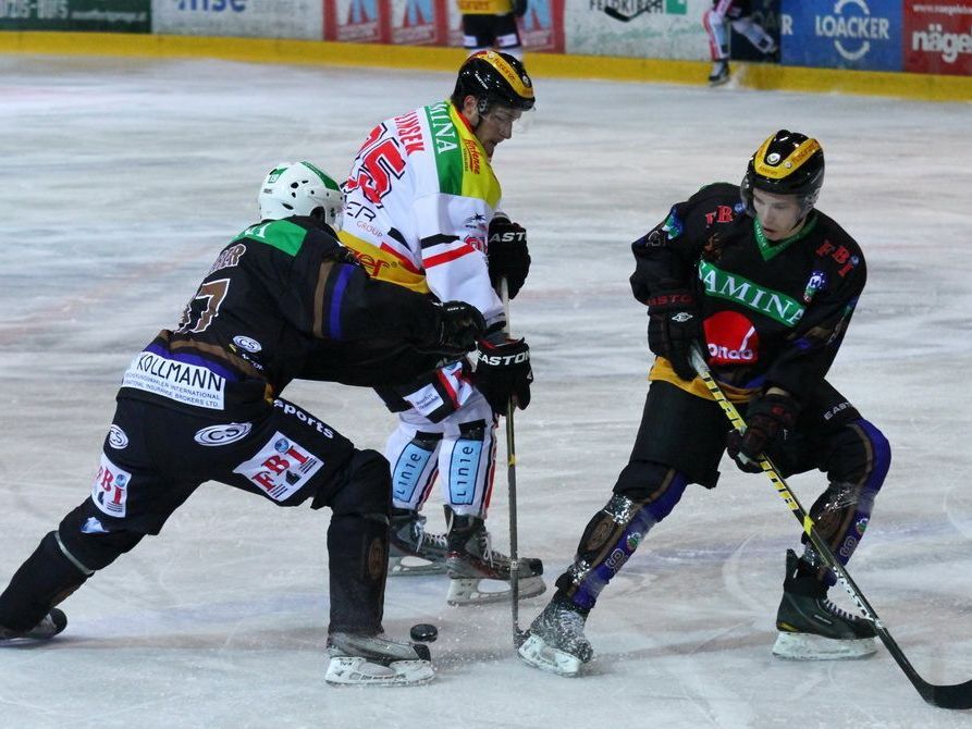 VEU Feldkirch trifft am Samstag in der Vorarlberghalle auf den Leader Zell am See. VEU Feldkirch trifft am Samstag in der Vorarlberghalle auf den Leader Zell am See.