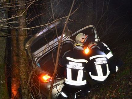Verkehrsunfall auf der B26 zwischen Stixenstein und Puchberg Verkehrsunfall auf der B26 zwischen Stixenstein und Puchberg