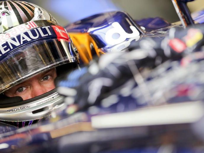 Sebastian Vettel lässt Alonso weit hinter sich zurück Sebastian Vettel lässt Alonso weit hinter sich zurück