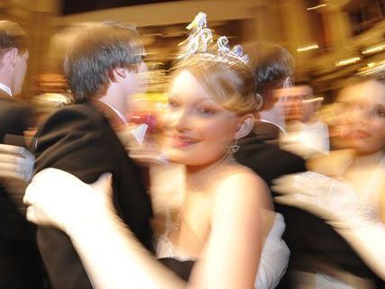 Erstmals findet heuer zu Silvester ein Ball in der Wiener Hofburg statt. Erstmals findet heuer zu Silvester ein Ball in der Wiener Hofburg statt.