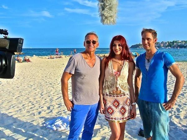 Amina sucht mit VOX eine Behausung auf Mallorca. Amina sucht mit VOX eine Behausung auf Mallorca.