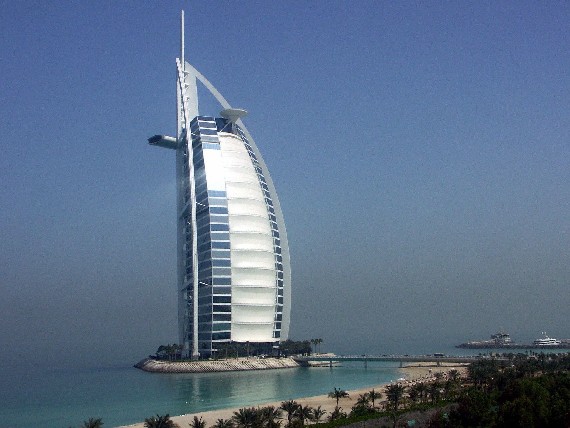 Dubai ist für beeindruckende Hotelbauten berühmt. Nun auch für harte Strafen für Europäer. Dubai ist für beeindruckende Hotelbauten berühmt. Nun auch für harte Strafen für Europäer.