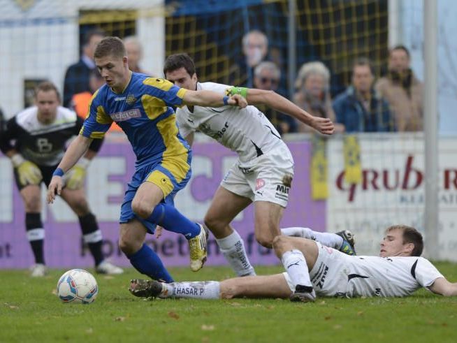 Wolfurt gewinnt gegen Egg dank einem Eggenberger-Kopftor , Höchst überwintert auf Platz eins. Wolfurt gewinnt gegen Egg dank einem Eggenberger-Kopftor , Höchst überwintert auf Platz eins.
