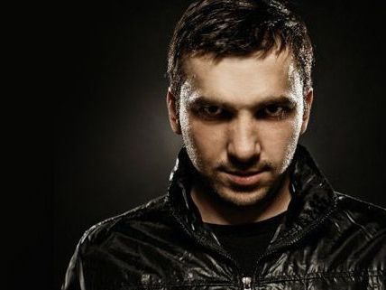 DJ DisasZT alias Daniel Fürst Zoffel hat Mainframe ins Leben gerufen. DJ DisasZT alias Daniel Fürst Zoffel hat Mainframe ins Leben gerufen.