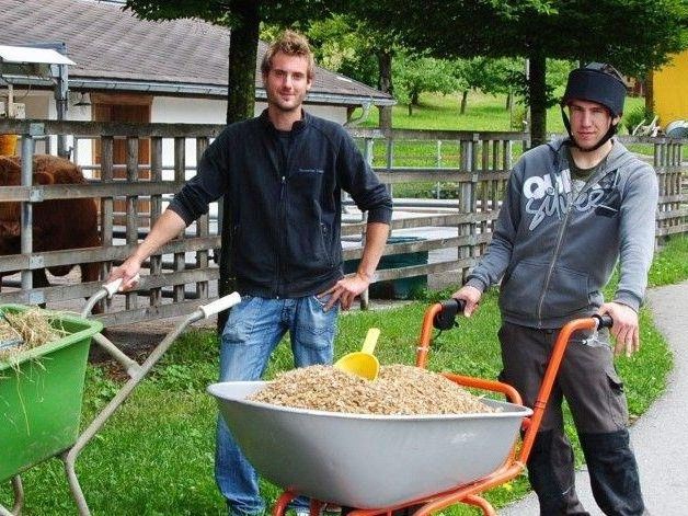 Fabian Salzgeber, hier links im Bild, mit Florian. Fabian Salzgeber, hier links im Bild, mit Florian.
