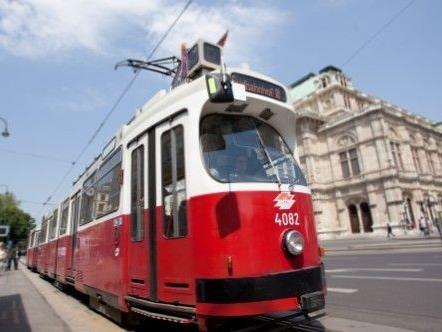 Am Mittwoch kollidierte eine Straßenbahn mit einem Lkw in Wien-Döbling.