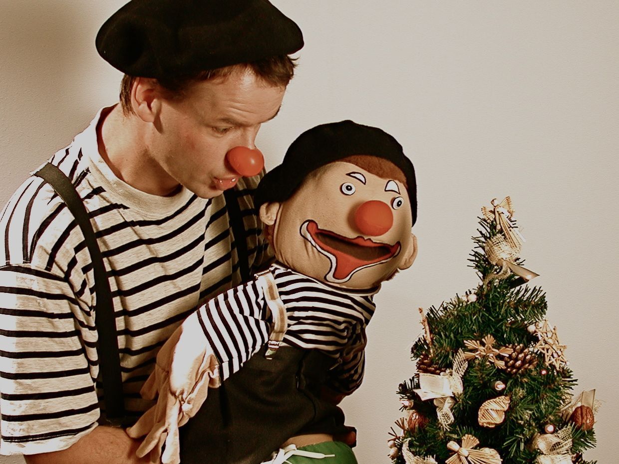 Mit Clown Dido fällt das Warten am 24.12. viel leichter! Mit Clown Dido fällt das Warten am 24.12. viel leichter!