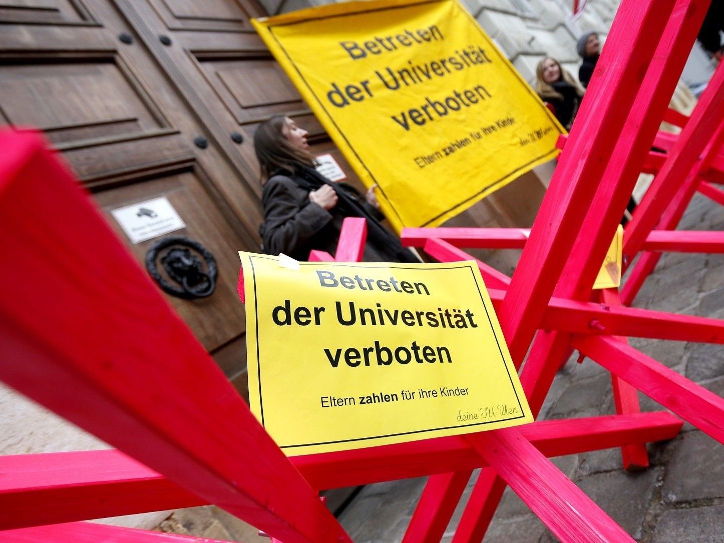 Rund 350 Demonstranten gingen am Mittwoch auf die Straße. Rund 350 Demonstranten gingen am Mittwoch auf die Straße.