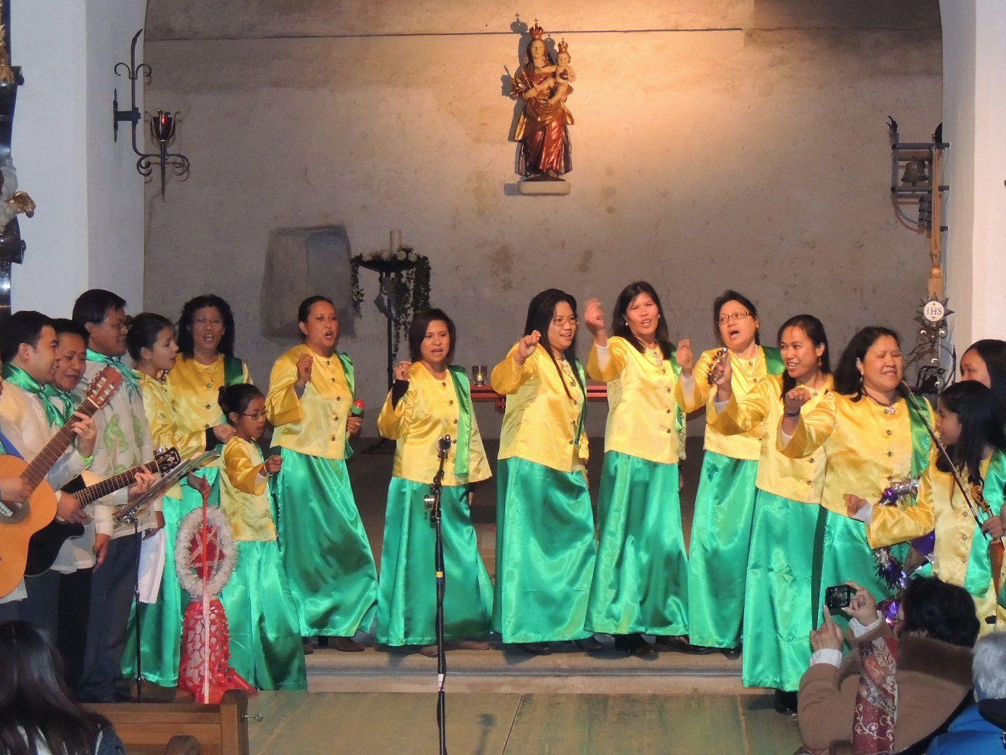 Lieder und Tänze als Ausdruck der philippinischen  Weihnacht