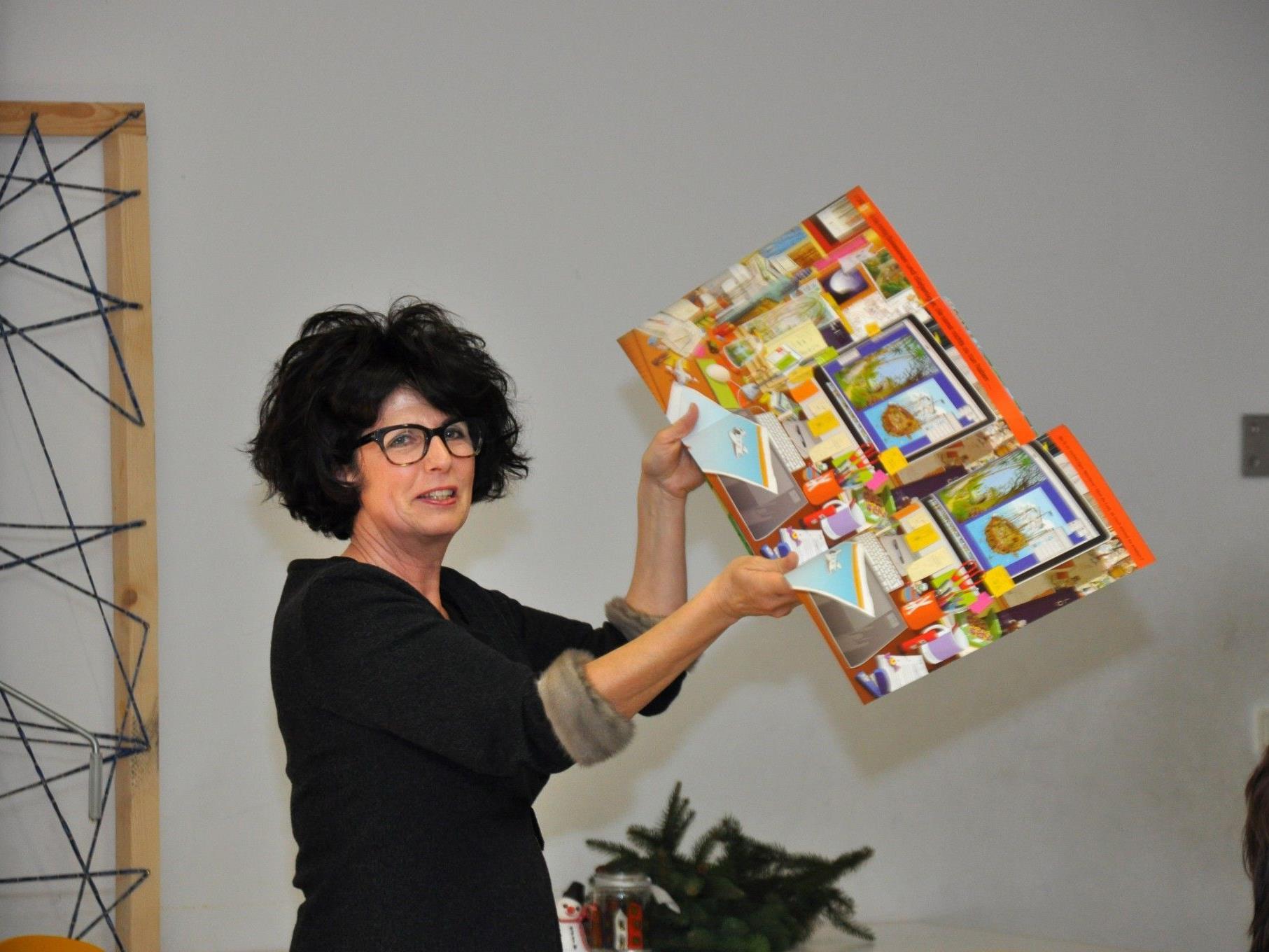 Eva Maria Volgger möchte Kinder mit der Leidenschaft für Bücher anstecken.
