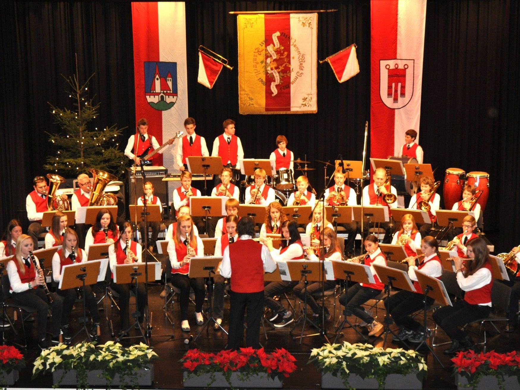 Begeisterten beim Adventskonzert einen randvollen Vinomnasaal die Jugendkapelle Rankweil.