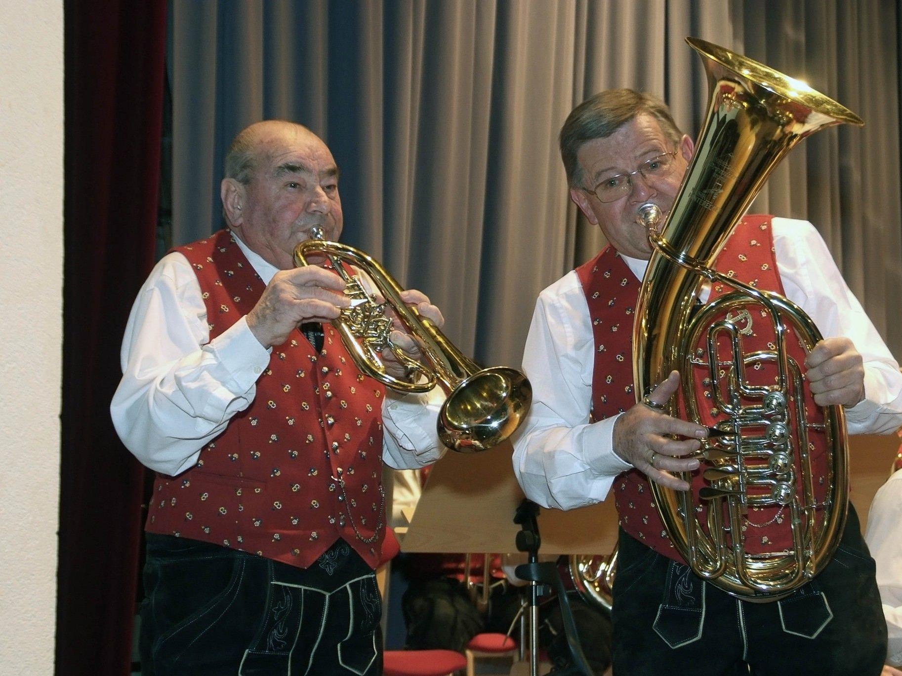 Immer noch musikalisch gut drauf: Kurt Burtscher und Bertram Gamohn.